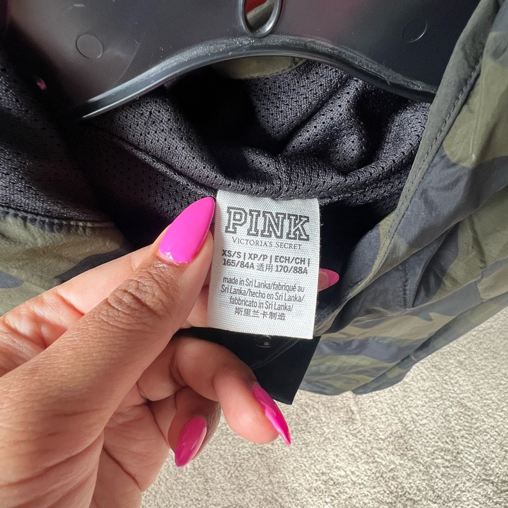 Victoria’s Secret Pink Camo Bling Anorak - Picture 4 of 5